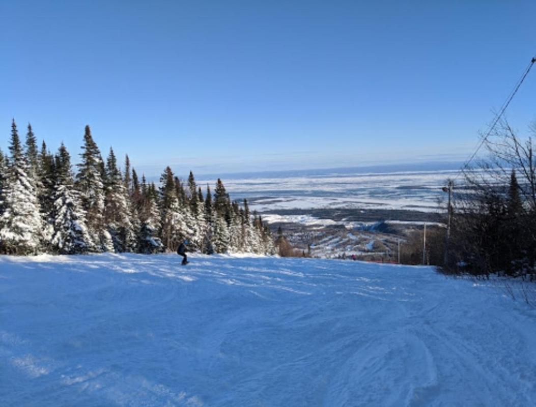 Habitations Zenith Lägenhet Sainte-Anne-de-Beaupré Exteriör bild